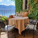 Residenza Erbaluna Lejlighedshotel Oggebbio