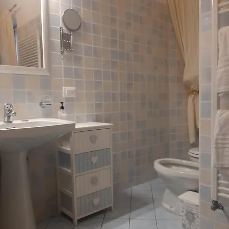 Residenza Erbaluna מלון דירות אוג'ביו