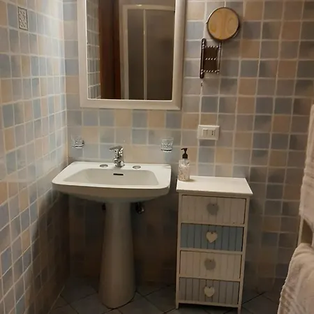 Residenza Erbaluna מלון דירות 3*