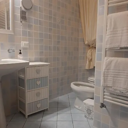 Residenza Erbaluna 3* אוג'ביו