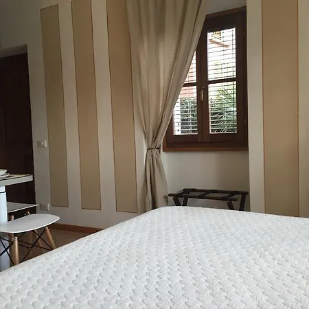 Residenza Erbaluna מלון דירות